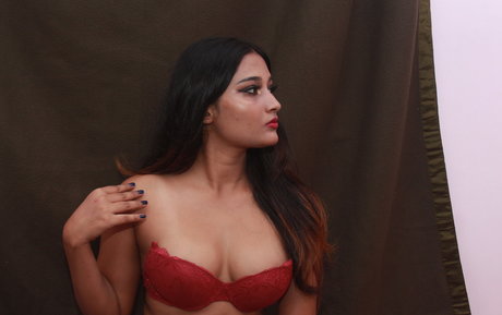 Foto di nudo di fuga di OnlyFans di Tanyasinha Lovers
