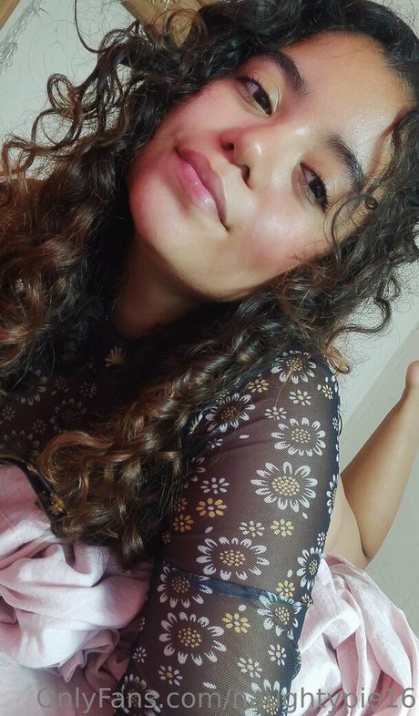 Foto di nudo di fuga di OnlyFans di Naughtypie16