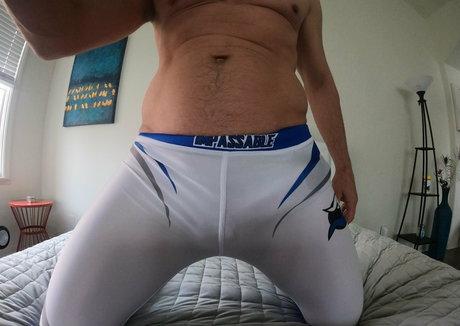 Foto di nudo di fuga di OnlyFans di Mickbluexxx