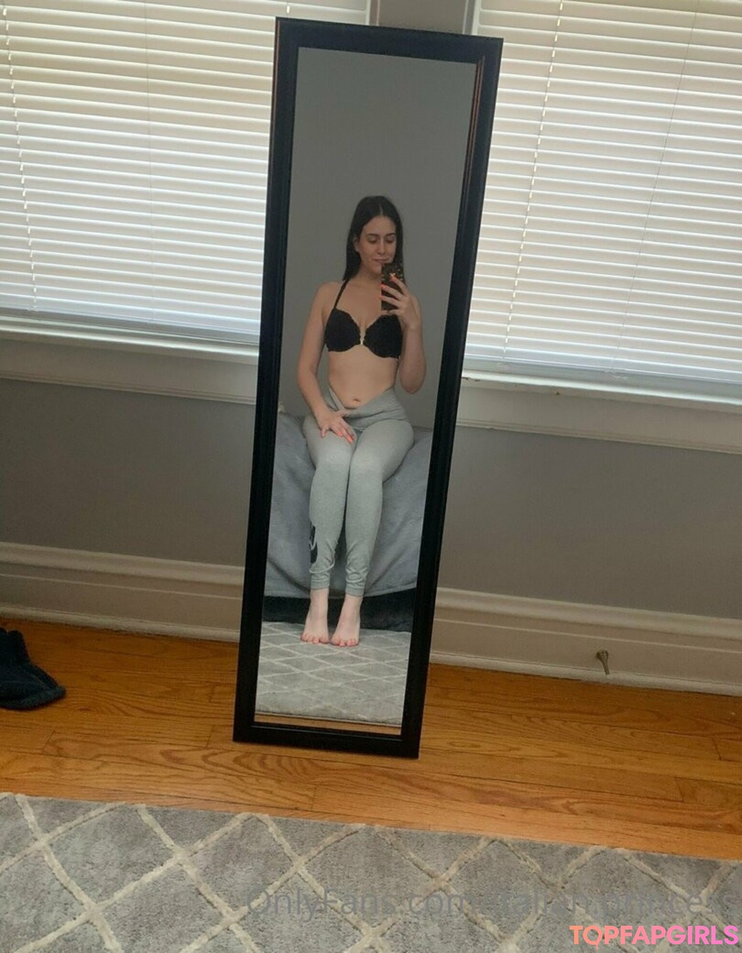 Foto di nudo di fuga di OnlyFans di Italianprincess #9 Foto di nudo di fuga di OnlyFans di Italianprincess #9