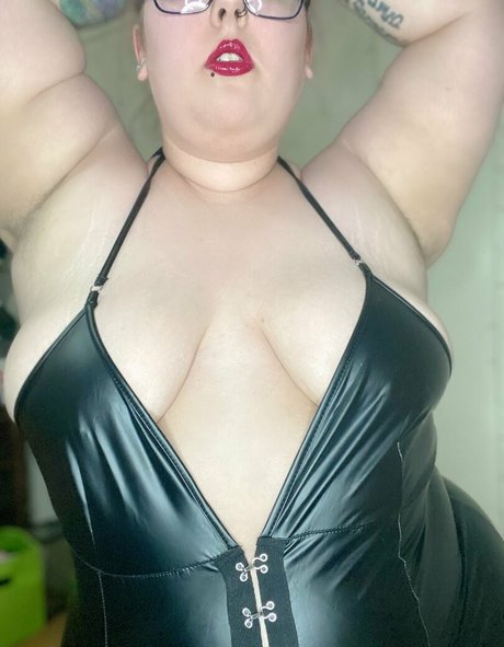 Misshoneycatt