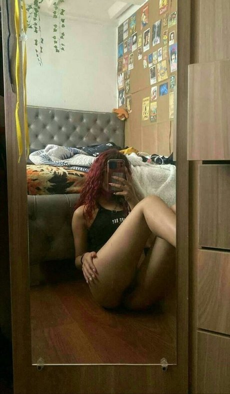Foto di nudo di fuga di OnlyFans di Cutebunnyred