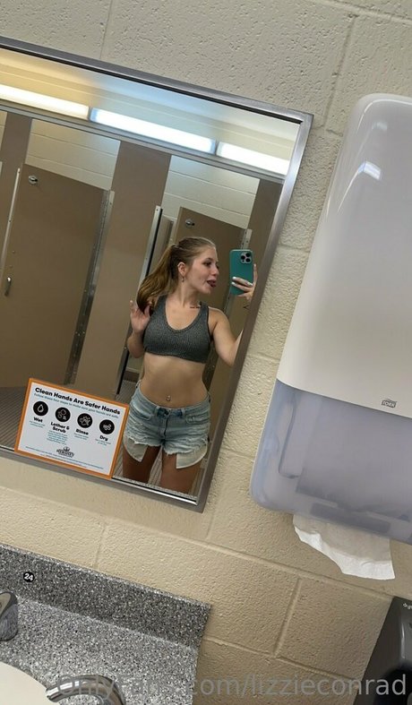 Foto di nudo di fuga di OnlyFans di Lizzieconrad