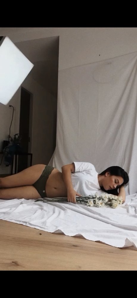 Foto di nudo di fuga di OnlyFans di Valsec