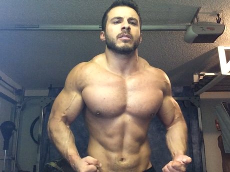 Foto di nudo di fuga di OnlyFans di Master Fitt