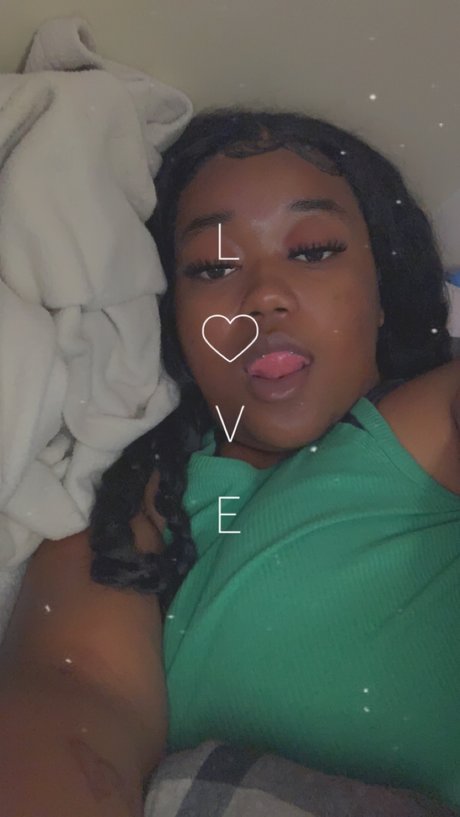 Foto di nudo di fuga di OnlyFans di Naee 