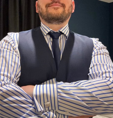 Foto di nudo di fuga di OnlyFans di Officer Hardy Ceo