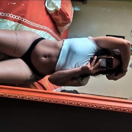 Foto di nudo di fuga di OnlyFans di Rasta Barbie