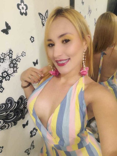 Foto di nudo di fuga di OnlyFans di Nikoll 