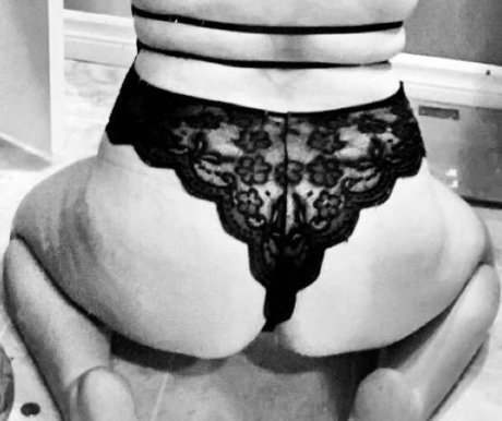 Foto di nudo di fuga di OnlyFans di Silky Slut