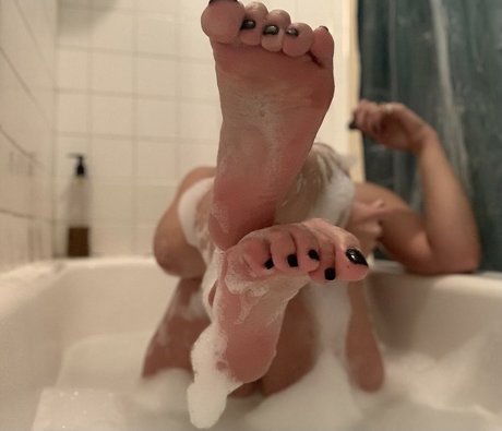 Foto di nudo di fuga di OnlyFans di Mac
