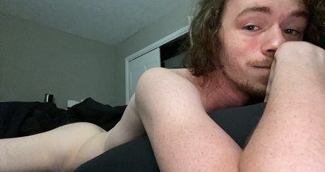Foto di nudo di fuga di OnlyFans di Riann