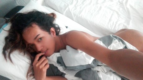 Foto di nudo di fuga di OnlyFans di Sexy Thai Ladyboy 