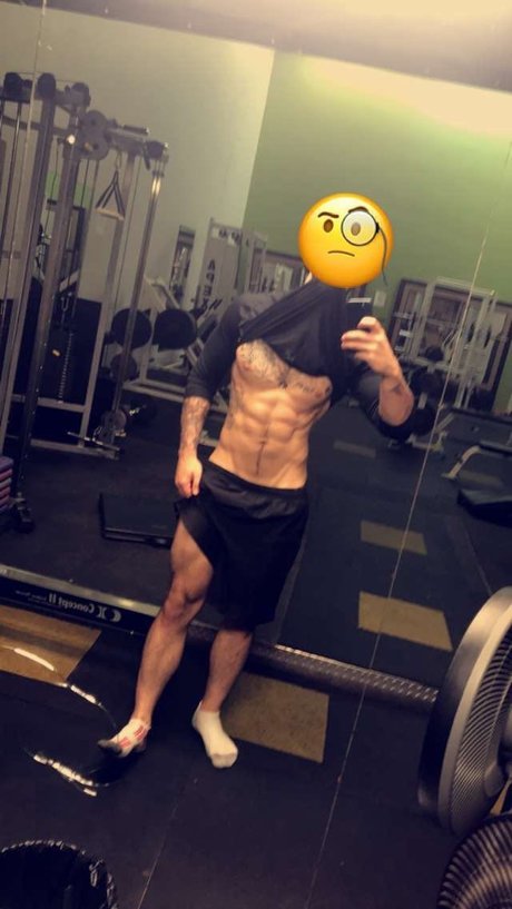 Foto di nudo di fuga di OnlyFans di Noah Fitt