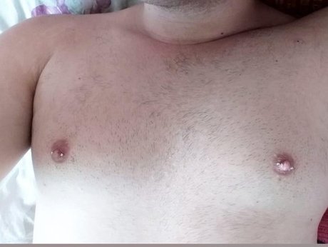 Foto di nudo di fuga di OnlyFans di Nippleboy