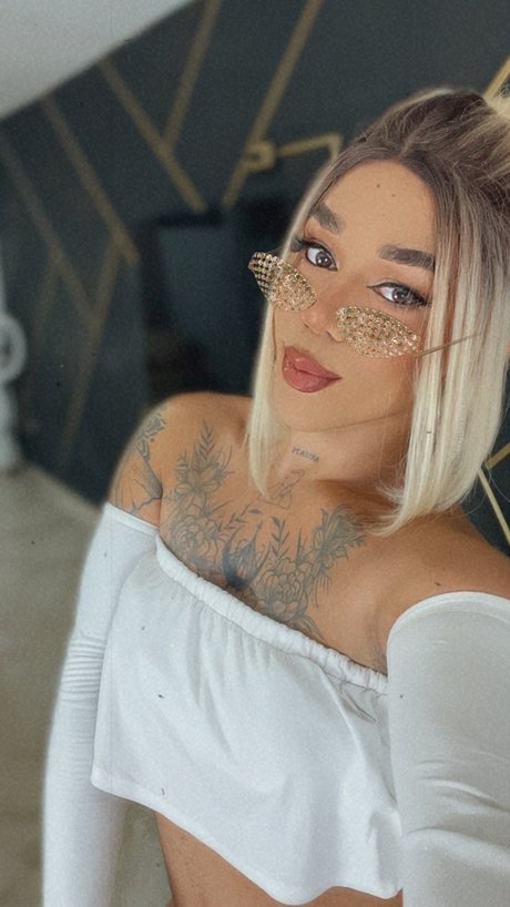 Foto di nudo di fuga di OnlyFans di Natti 
