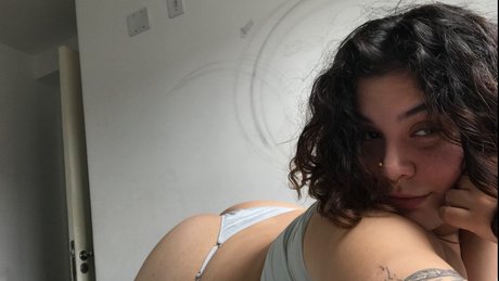 Foto di nudo di fuga di OnlyFans di Giulia