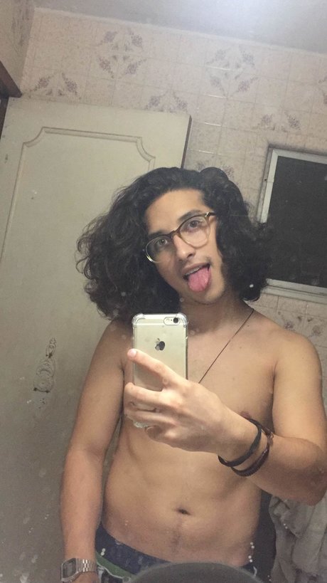 Foto di nudo di fuga di OnlyFans di Raulmed