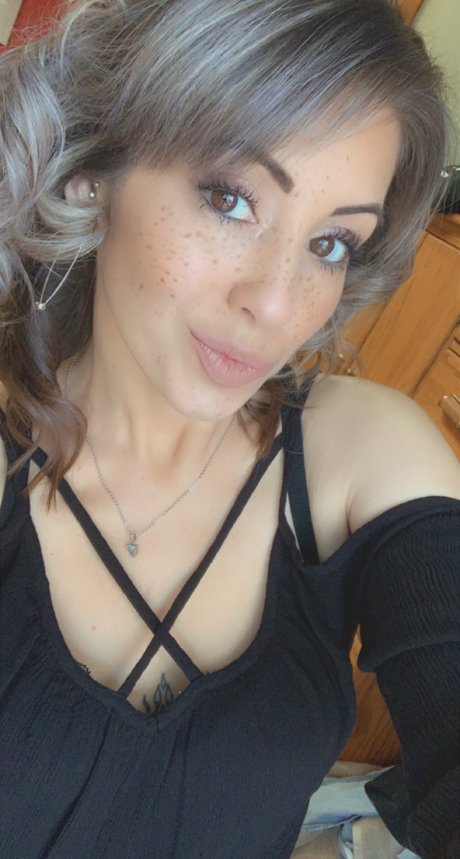 Foto di nudo di fuga di OnlyFans di Trish