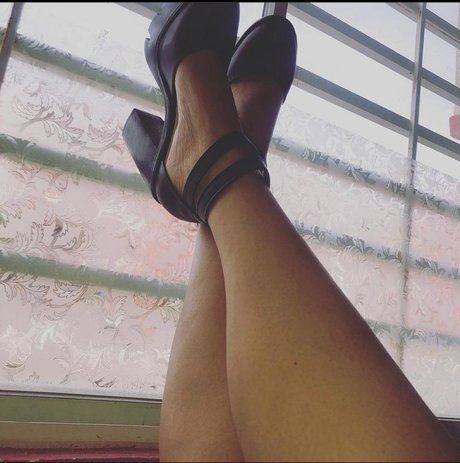 Foto di nudo di fuga di OnlyFans di Lica