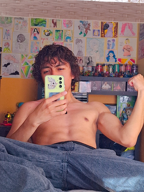 Foto di nudo di fuga di OnlyFans di Nelek