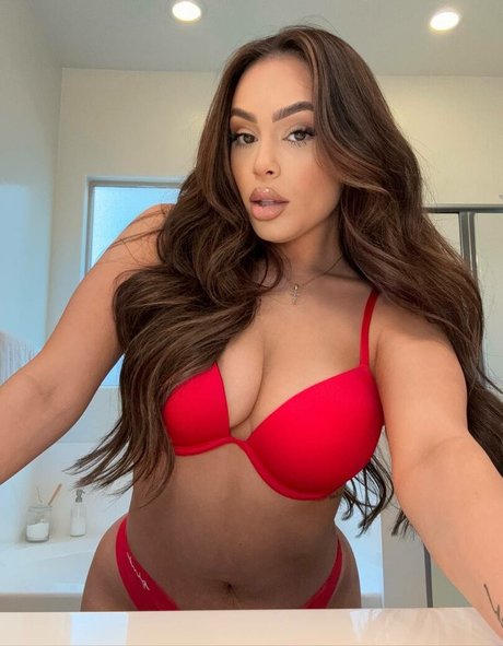 Foto di nudo di fuga di OnlyFans di Rayleen Vega