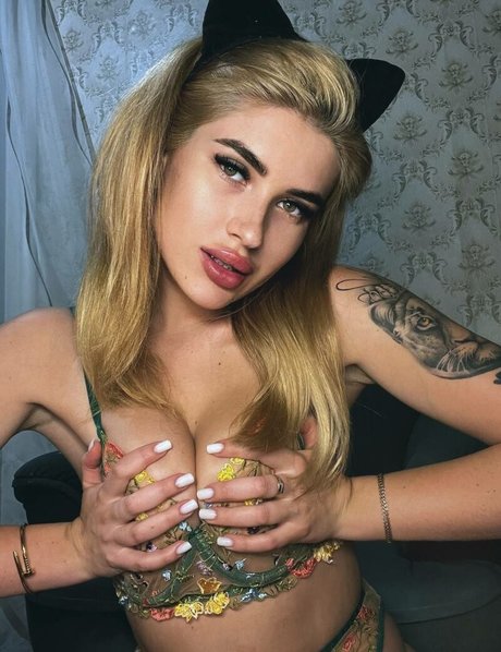 Foto di nudo di fuga di OnlyFans di Oliviasweetty