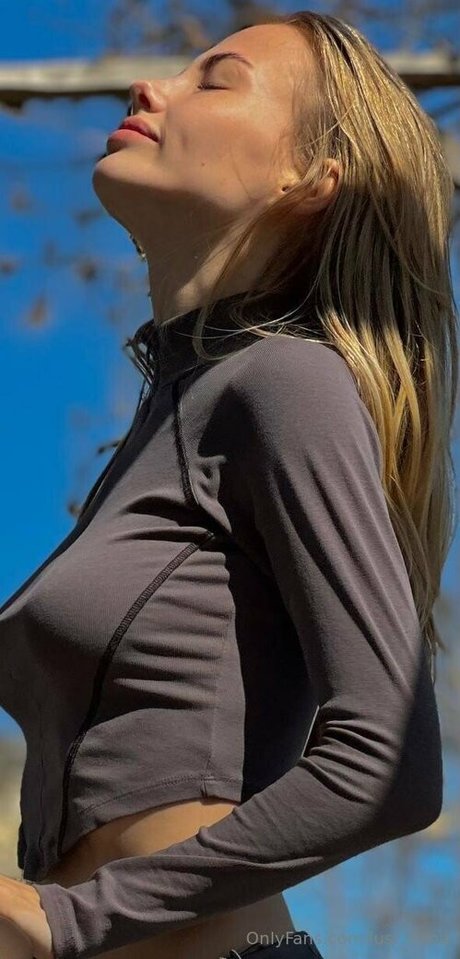 Foto di nudo di fuga di OnlyFans di Lustnana
