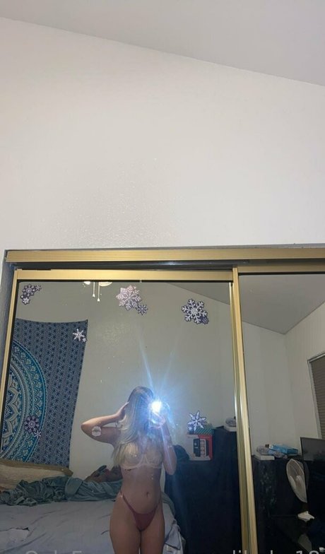 Foto di nudo di fuga di OnlyFans di Brandibaby18