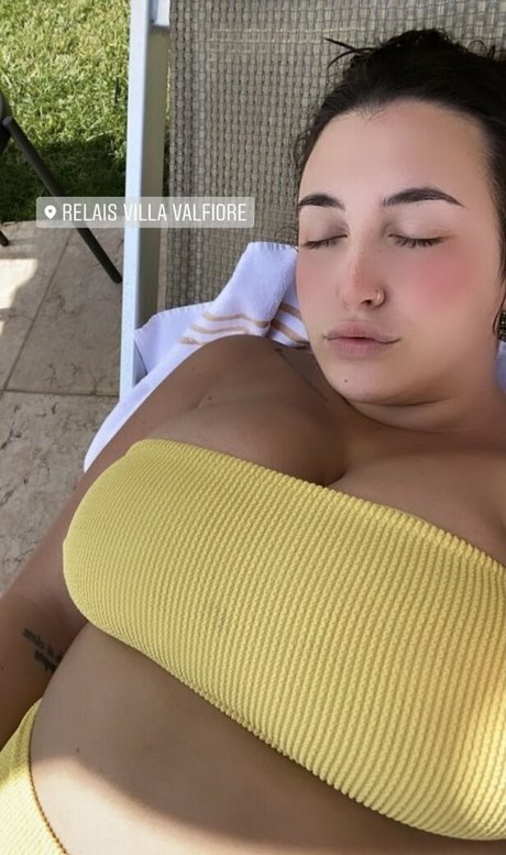 Foto di nudo di fuga di OnlyFans di Alessiabarbarossa