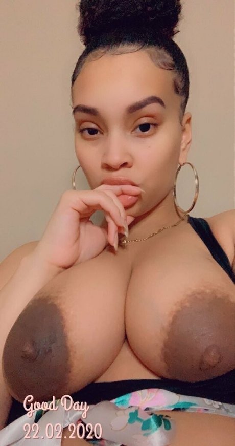 Foto di nudo di fuga di OnlyFans di Sashaestrella