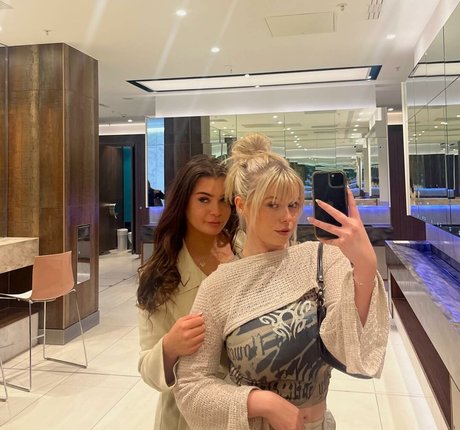 Foto di nudo di fuga di OnlyFans di Sarah Anne Hooper