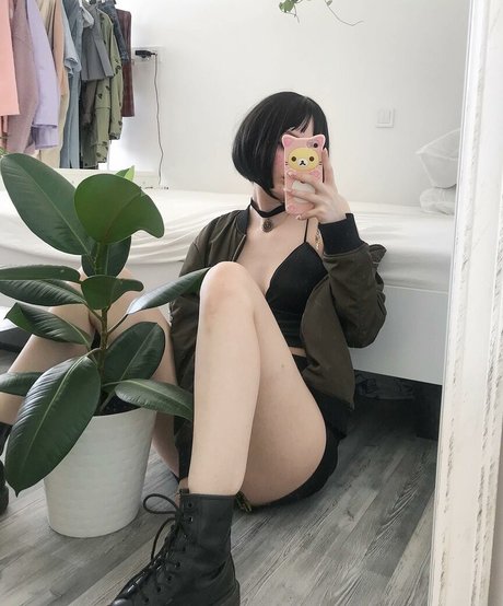 Foto di nudo di fuga di OnlyFans di Mirukurum