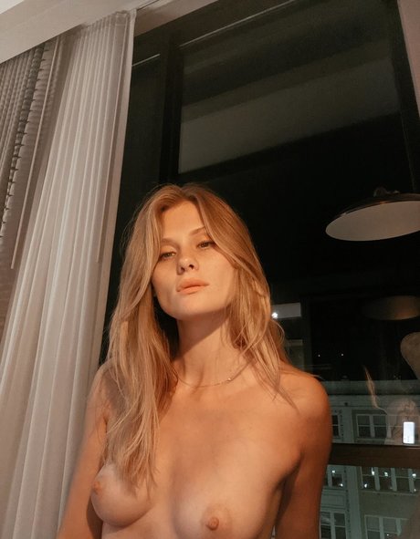Foto di nudo di fuga di OnlyFans di Tea2cute