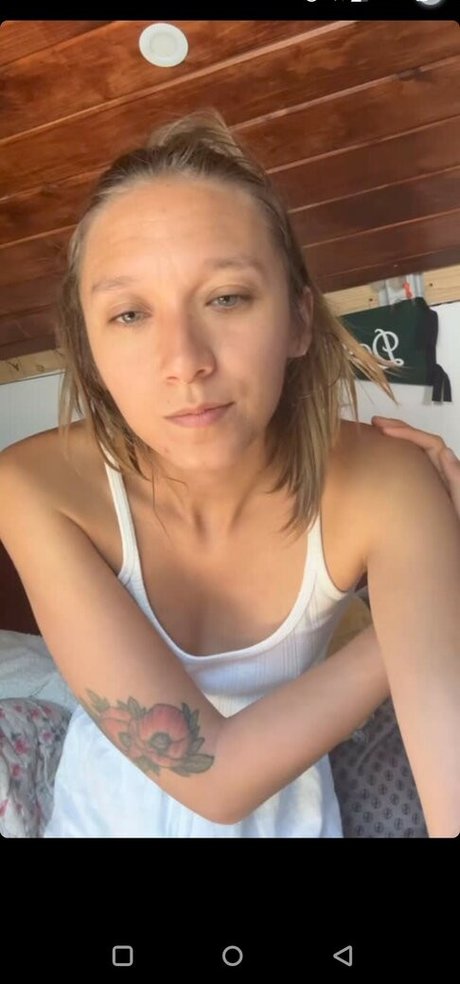 Foto di nudo di fuga di OnlyFans di Nikita Crump
