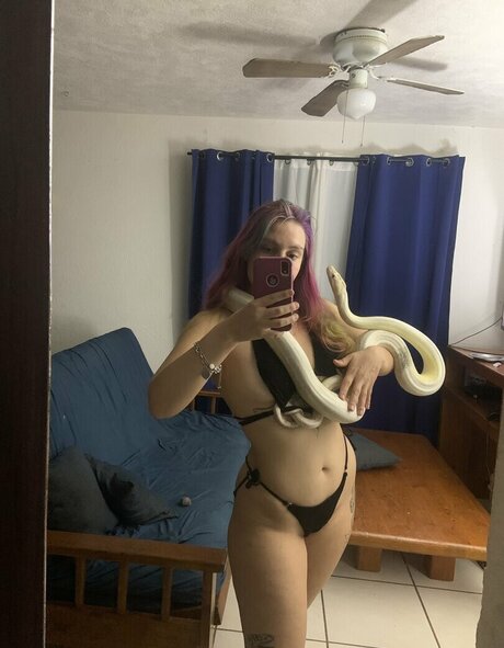 Foto di nudo di fuga di OnlyFans di Lilithsnake