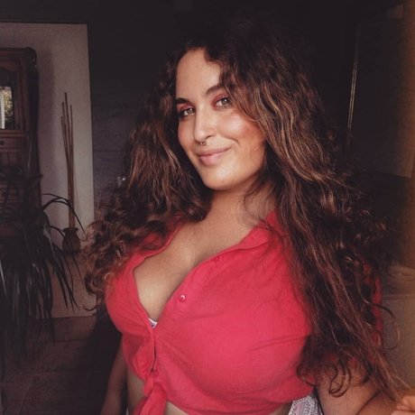 Foto di nudo di fuga di OnlyFans di Elviabombon