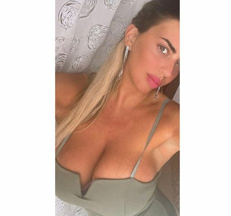 Anna Riano