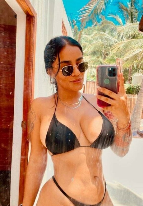 Foto di nudo di fuga di OnlyFans di Mariana Samano