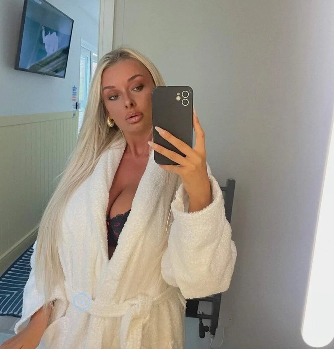 Foto di nudo di fuga di OnlyFans di Lucy Cartlidge #59 Foto di nudo di fuga di OnlyFans di Lucy Cartlidge #59