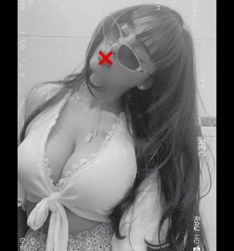 Foto di nudo di fuga di OnlyFans di Mimita03 Meryam