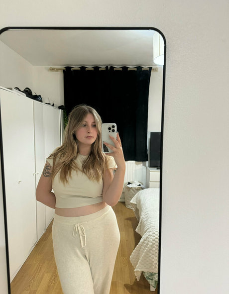 Foto di nudo di fuga di OnlyFans di Invisiblestring