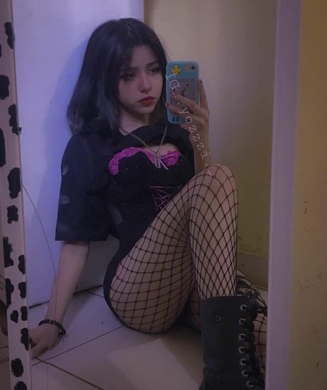 Foto di nudo di fuga di OnlyFans di Yozzzi