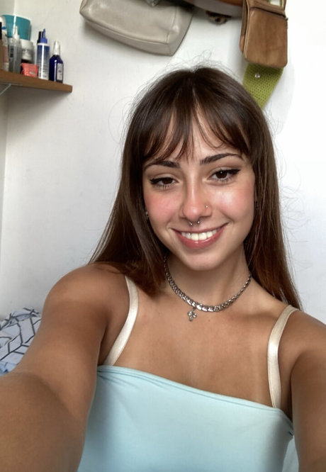 Foto di nudo di fuga di OnlyFans di Reinwra