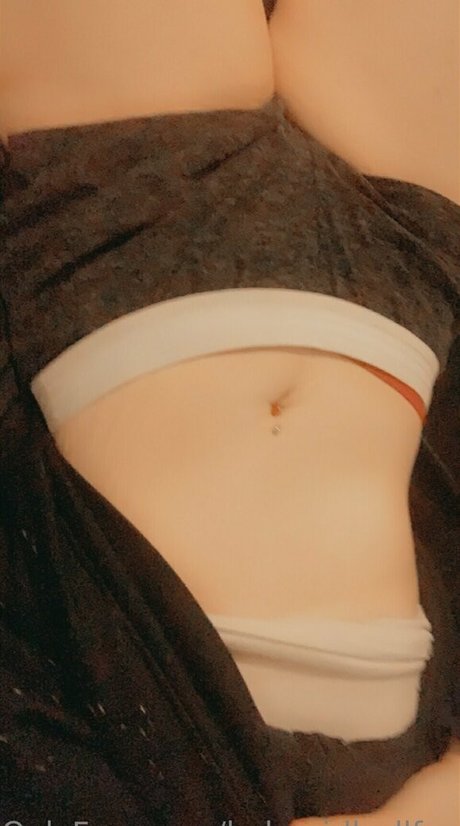 Foto di nudo di fuga di OnlyFans di Babygirlbrdlfree