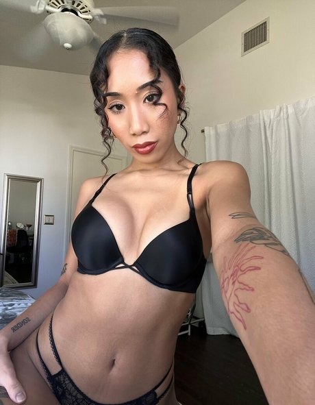 Foto di nudo di fuga di OnlyFans di Uluvzella
