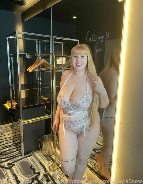 Foto di nudo di fuga di OnlyFans di Caylasnow