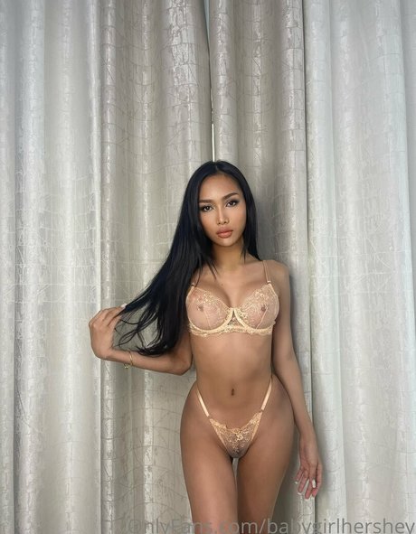 Foto di nudo di fuga di OnlyFans di Babygirl Hershey