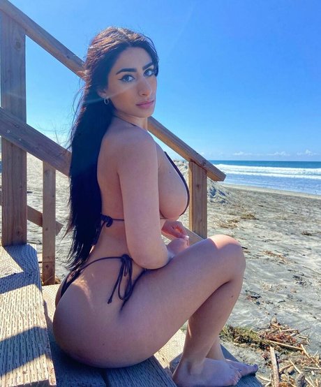 Foto di nudo di fuga di OnlyFans di Kami