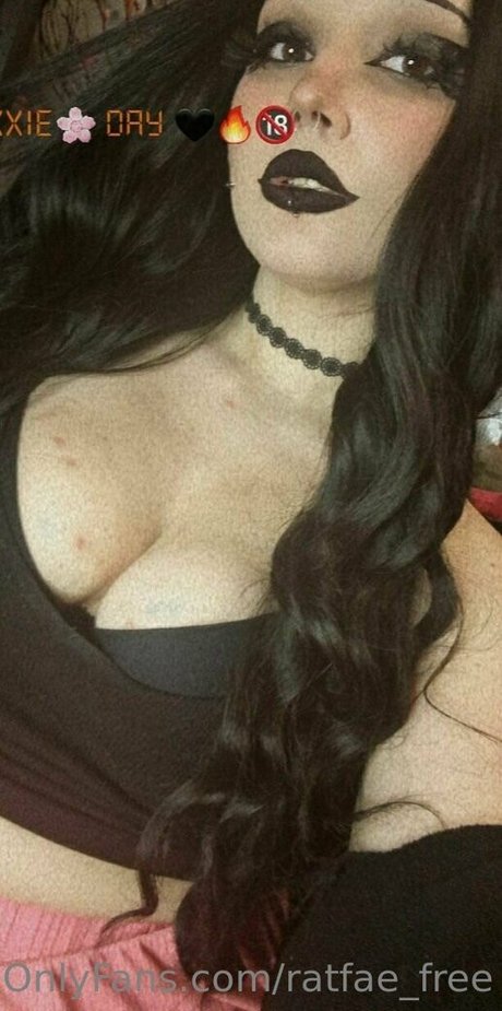 Foto di nudo di fuga di OnlyFans di Ratfaefree